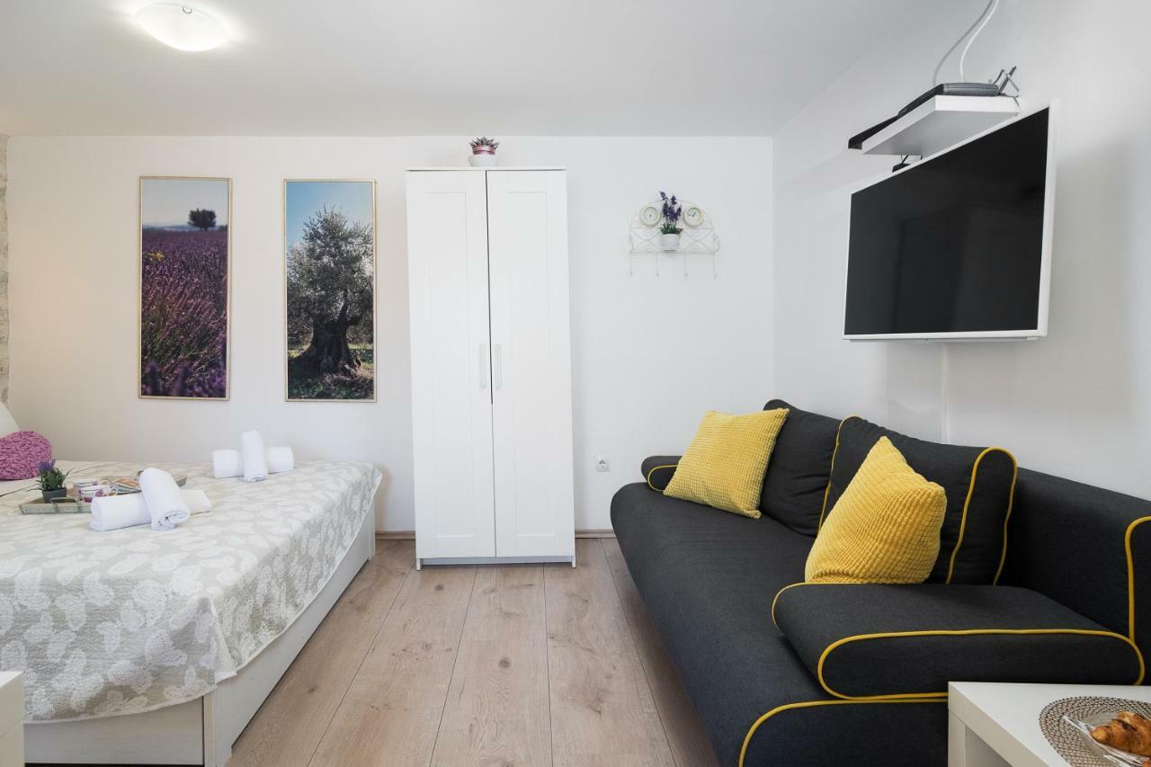 Guest House Babina - Apartments King & Queen Split Zewnętrze zdjęcie